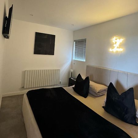 Terfyn Hall Aquarium Apartment 1 برستاتين المظهر الخارجي الصورة