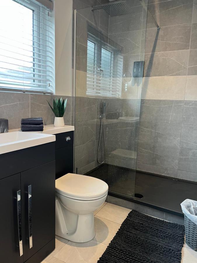 Terfyn Hall Aquarium Apartment 1 برستاتين المظهر الخارجي الصورة